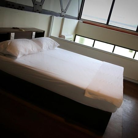 Bb Bunkers Pansiyon Santubong Oda fotoğraf
